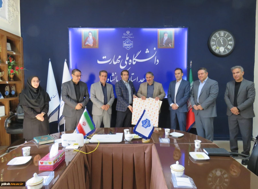 مراسم تکریم و معارفه معاونین سابق و جدید آموزشی پژوهشی دانشگاه ملی مهارت استان 7