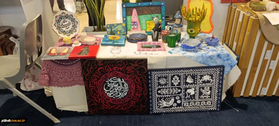 بازدیدمدیرکل توسعه مدیریت و منابع استانداری کرمانشاه از غرفه دانشگاه ملی مهارت استان کرمانشاه 4