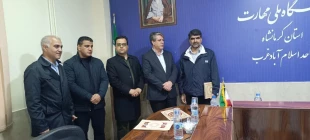 آموزشکده اسلام آبادغرب به عنوان غرفه برتر درنمایشگاه هفته پژوهش انتخاب شد 3