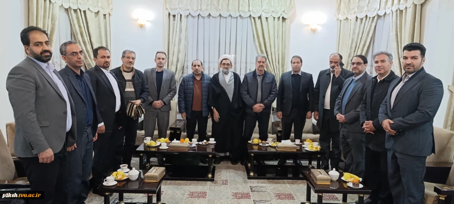 پیش از پرواز به تهران صورت گرفت:
دیدار ریاست دانشگاه ملی مهارت کرمانشاه با دکتر زمانی 2