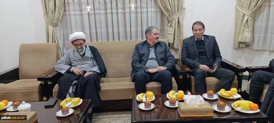 پیش از پرواز به تهران صورت گرفت:
دیدار ریاست دانشگاه ملی مهارت کرمانشاه با دکتر زمانی 3