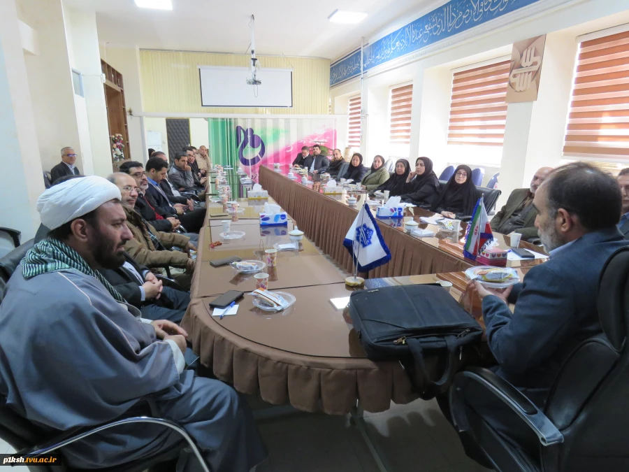 برگزاری نشست بصیرتی بسیج کارمندی در دانشگاه ملی مهارت استان کرمانشاه 8