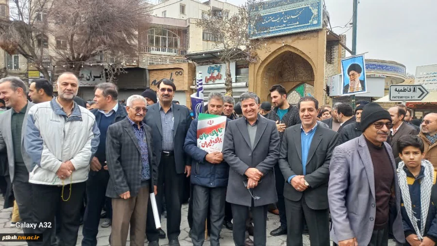 دانشگاهیان دانشگاه ملی مهارت استان کرمانشاه هم صدا و هم قدم با مردم غیور استان در راهپیمایی 22 بهمن شرکت کردند. 3