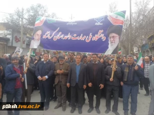 دانشگاهیان دانشگاه ملی مهارت استان کرمانشاه هم صدا و هم قدم با مردم غیور استان در راهپیمایی 22 بهمن شرکت کردند. 5