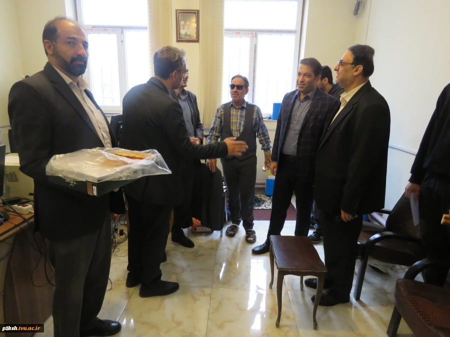 دیدار دکتر ابراهیمی با کارکنان حوزه های مختلف دانشگاه به مناسبت روز معلم 5