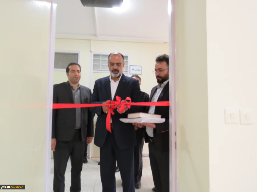 توسط معاونت اداری، مالی و مدیریت منابع دانشگاه ملی مهارت انجام شد:
 افتتاح چهارسایت کامپیوتر در دانشگاه ملی مهارت استان کرمانشاه 2